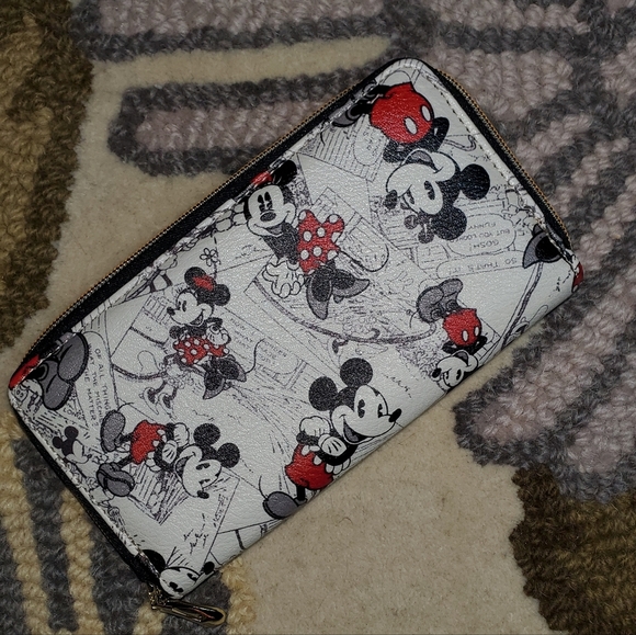 Mickey Mouse Zip Wallet - Picture 1 of 6